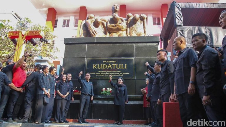 Megawati Ungkap Makna Tersembunyi Monumen Kudatuli
