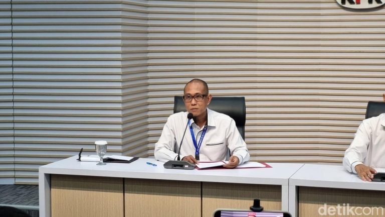 Istri Bupati Diamankan KPK Terkait Mobil Mewah