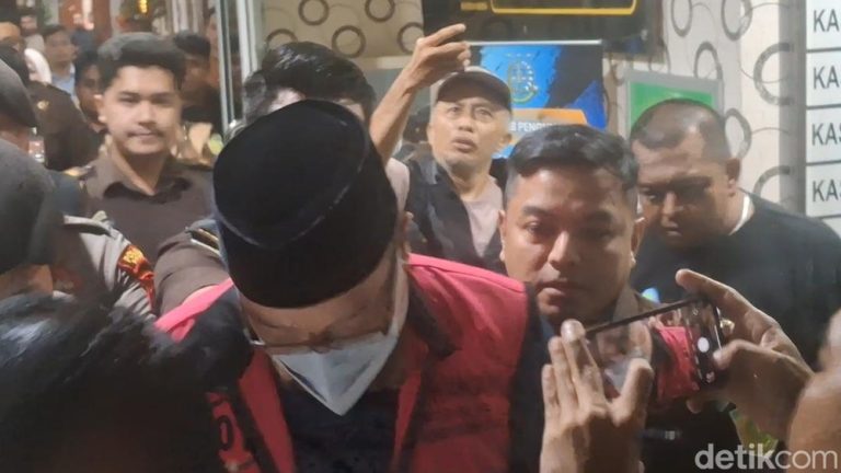 PNS Pemkab Bogor Terseret Kasus Miliar Rupiah PNS Pemkab Bogor Terseret Kasus Miliar Rupiah
