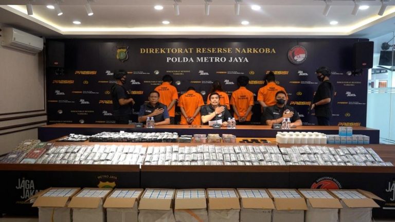Ratusan Ribu Obat Keras Ilegal Disita di Tanah Abang Ratusan Ribu Obat Keras Ilegal Disita di Tanah Abang