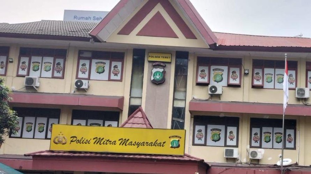 Air Mata Ibu Pecah di Polsek Tebet Kisah Haru Bocah Kabur