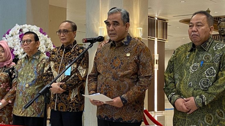 Pimpinan MPR Kunjungi MA Ada Apa Pimpinan MPR Kunjungi MA Ada Apa