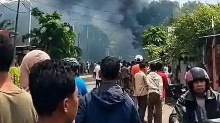 Adonara Membara Tiga Tewas Adonara Membara Tiga Tewas
