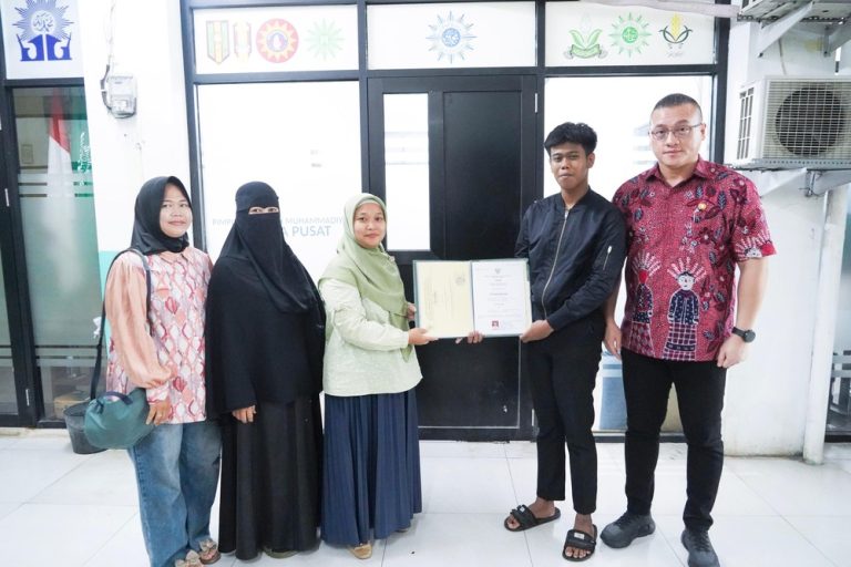 Ijazah Tertahan Akhirnya Bebas
