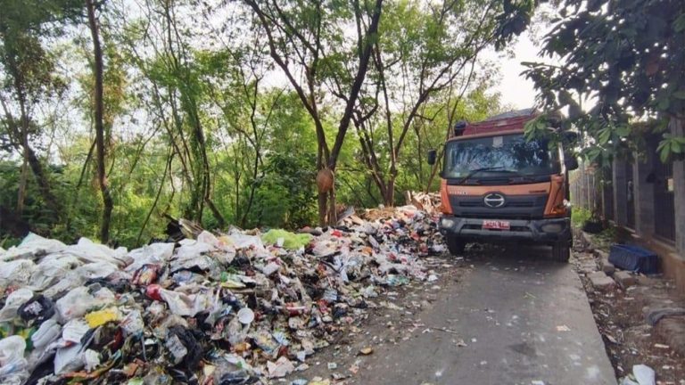 Lautan Sampah Cakung Menghebohkan Jakarta