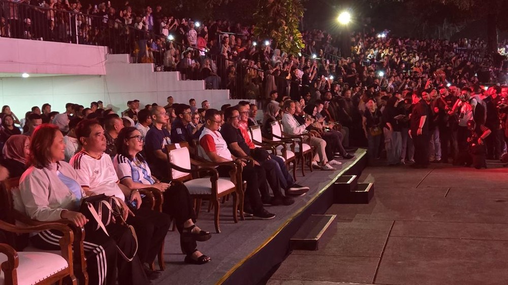 Ribuan Warga Padati Lapangan Banteng Bersama Wagub Rano