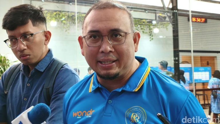 Prabowo Jokowi Saling Hormat Bukti Kehangatan