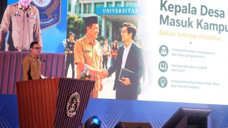 Ratusan Kepala Desa Kembali Jadi Mahasiswa UI