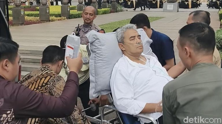 Wali Kota Bandung Mendadak Dilarikan ke RS Ada Apa