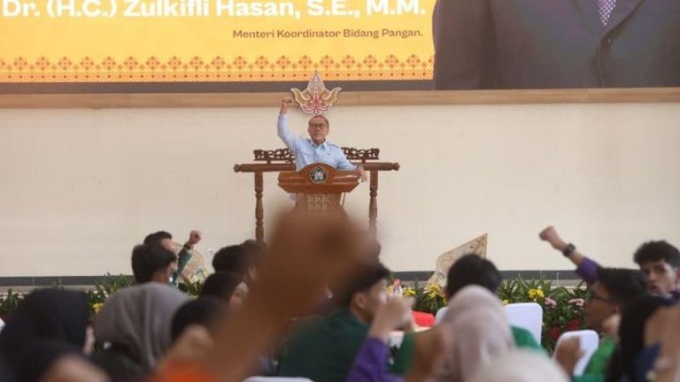 Zulhas Ajak Mahasiswa Jangan Diam Ini Pesan Pentingnya