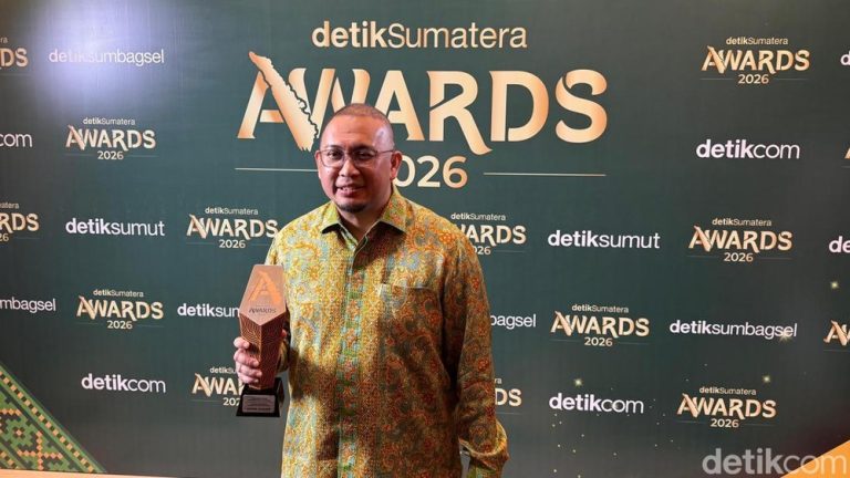 Andre Rosiade Raih Penghargaan Penting Masa Depan Sumbar Cerah