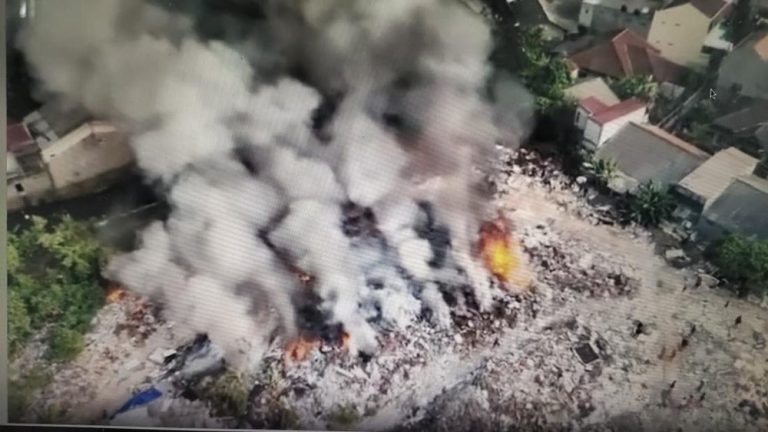 Pahlawan Jakarta Gugur Saat Padamkan Api Pahlawan Jakarta Gugur Saat Padamkan Api
