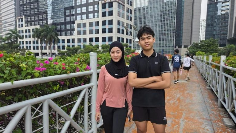 JPO Jakarta Mendadak Penuh Warna Bikin Warga Penasaran JPO Jakarta Mendadak Penuh Warna Bikin Warga Penasaran