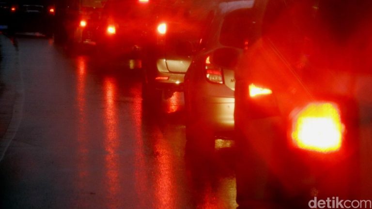 Ada Apa di Cibubur Macet Parah Hingga Tol