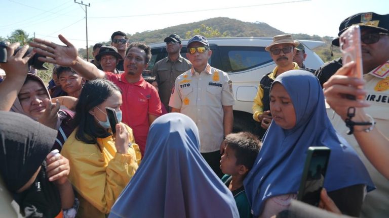 Mendagri Disetop Warga Nagekeo Bantuan Langsung Mengalir