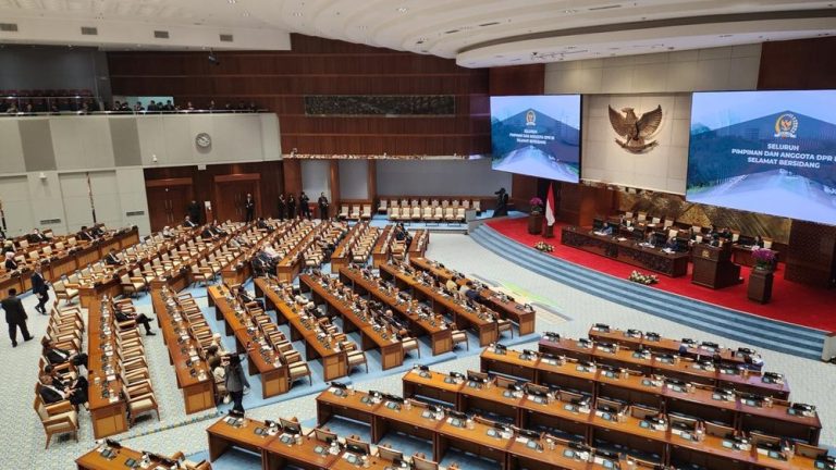 DPR Ketuk Palu RUU Kehutanan Apa Saja Isinya