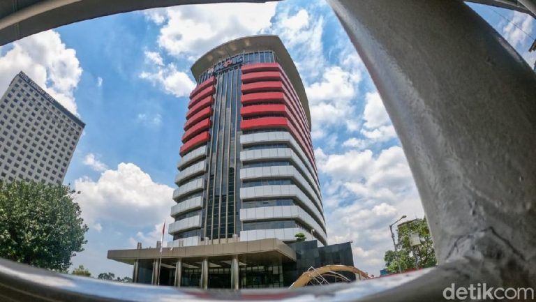KPK BPKP Bersatu Ungkap Kerugian Negara Bansos