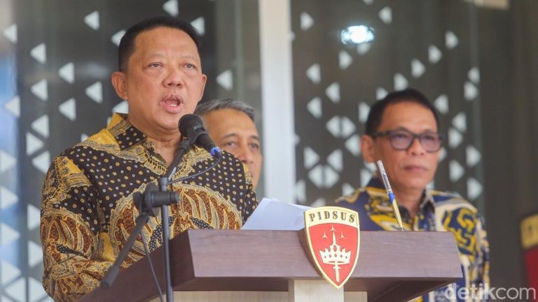 Kejagung Buka-bukaan Pemilik Emas 74 Kg Kejagung Buka-bukaan Pemilik Emas 74 Kg