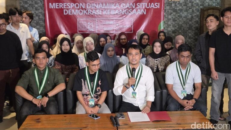 Mahasiswa Beri Peringatan Keras Demi Persatuan