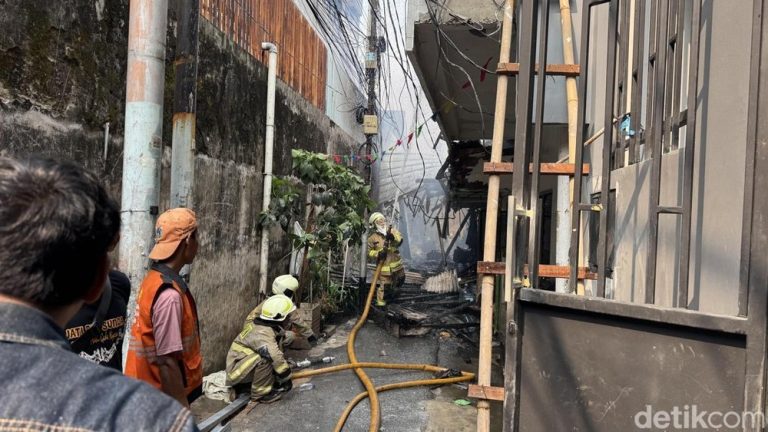 Gambir Berduka Jakarta Pusat Sigap Gambir Berduka Jakarta Pusat Sigap