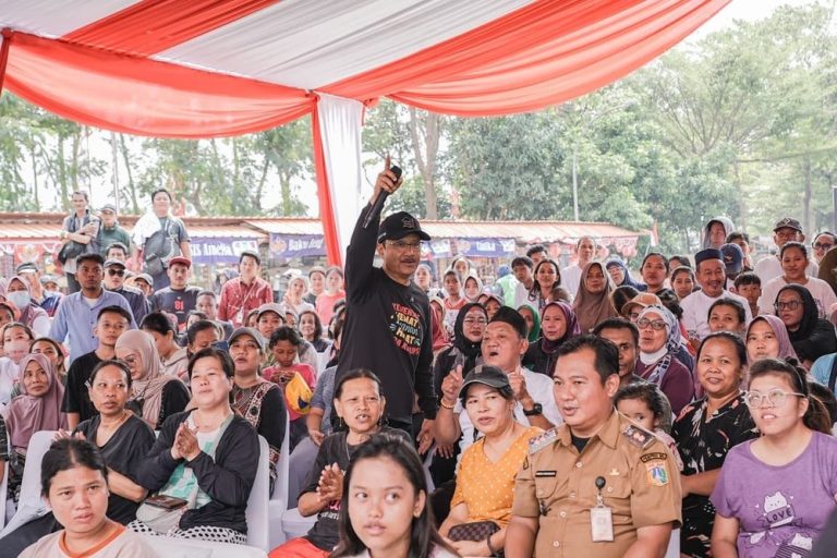 Sembako Gratis di Kalijodo Pesan Gus Ipul Menggema
