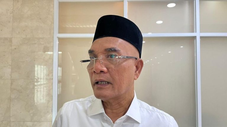 DPR Tolak Mentah Usulan Biaya Haji 2027