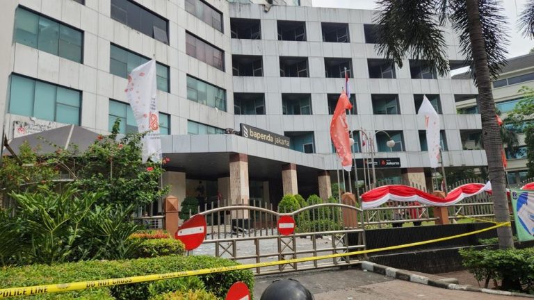 Gedung Bapenda DKI Setelah Api Mencekam