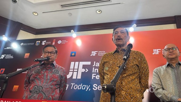 Penyaluran Bansos Berubah Total Luhut Ungkap Angka Fantastis