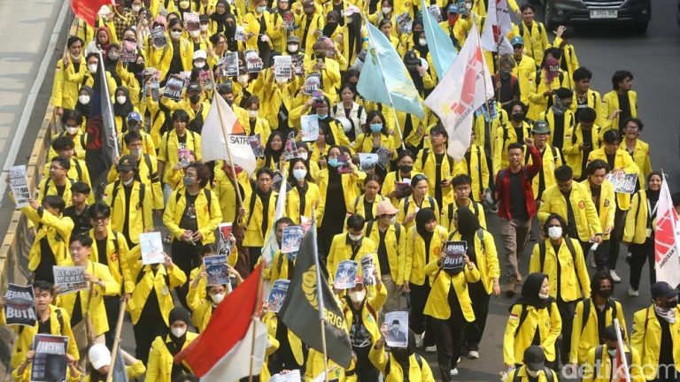 8 Tuntutan BEM UI Mengguncang Ibu Kota