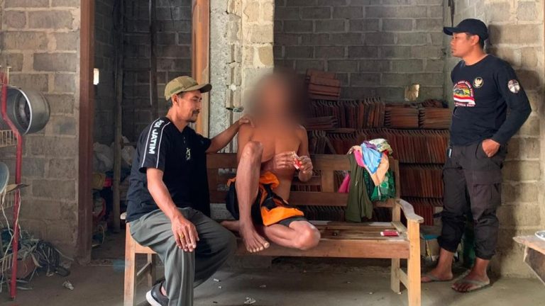 Pria ODGJ Bersenjata Teror Warung Kopi