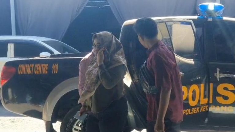 Pilu Wanita Sampang Dilumuri Cabai Dituduh Pelakor