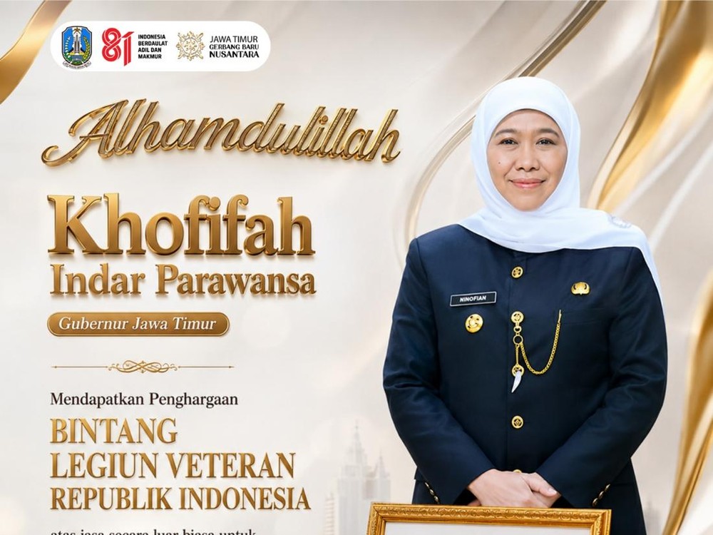 Khofifah Terima Bintang LVRI Perjuangan Kini Berbeda