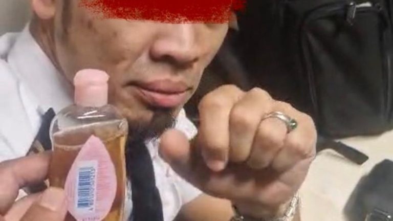 Pilot Maskapai Ternama Terbukti Pakai Tiga Narkoba Saat Terbang Pilot Maskapai Ternama Terbukti Pakai Tiga Narkoba Saat Terbang