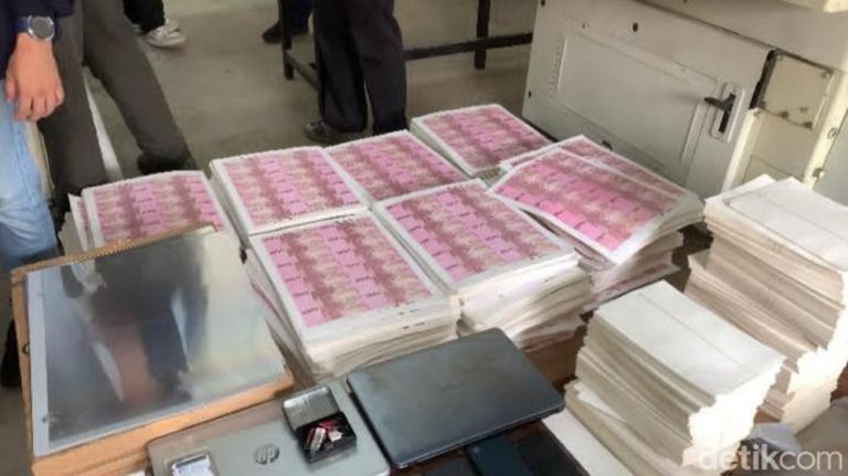 Pabrik Uang Palsu Rp36 Miliar Digerebek