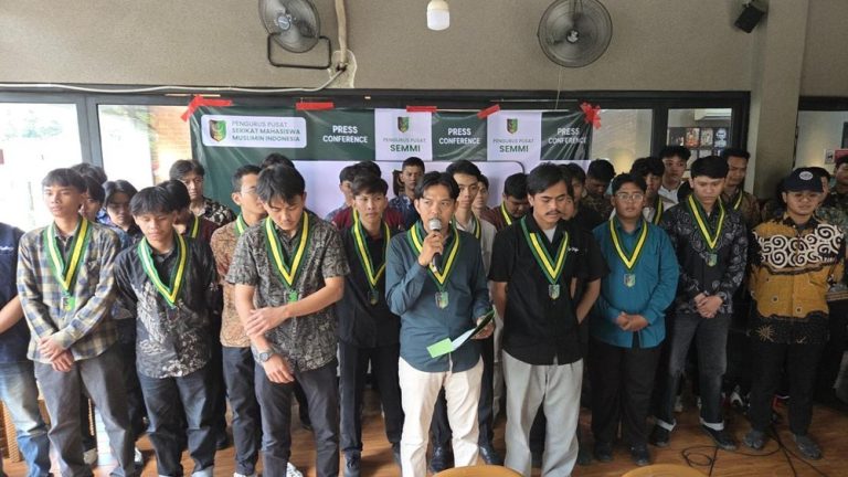 Peringatan Keras Mahasiswa Muslim Demi Demokrasi Damai