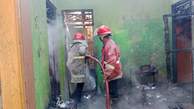 Rumah di Cirebon Ludes Charger HP Diduga Pemicunya