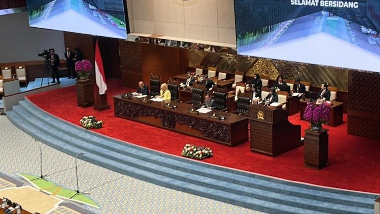 Nasib BI dan Kapal Perang di Tangan DPR