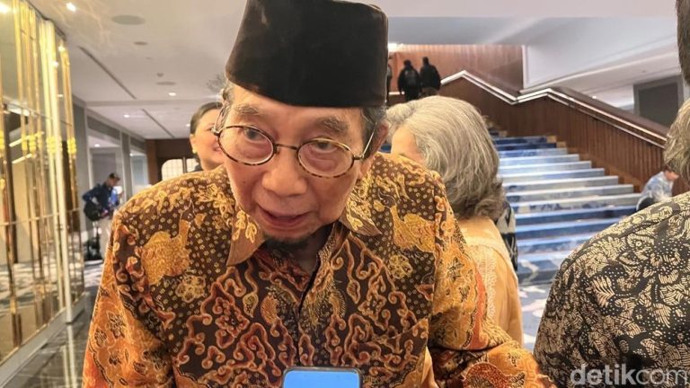 Profesor UI Bongkar Alasan Tolak Award Koperasi Paling Tinggi Profesor UI Bongkar Alasan Tolak Award Koperasi Paling Tinggi