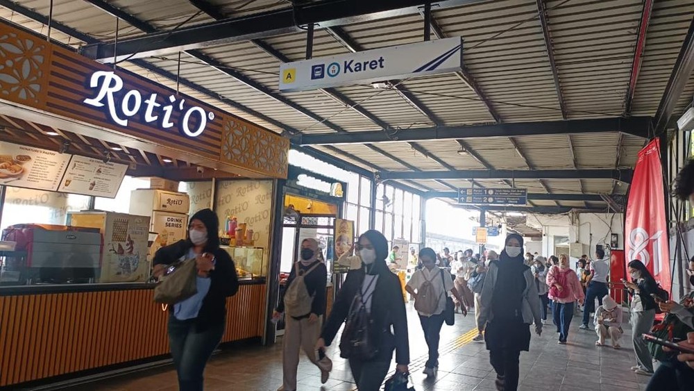 Stasiun Karet Berhenti Layani KRL Ini Kata Penumpang