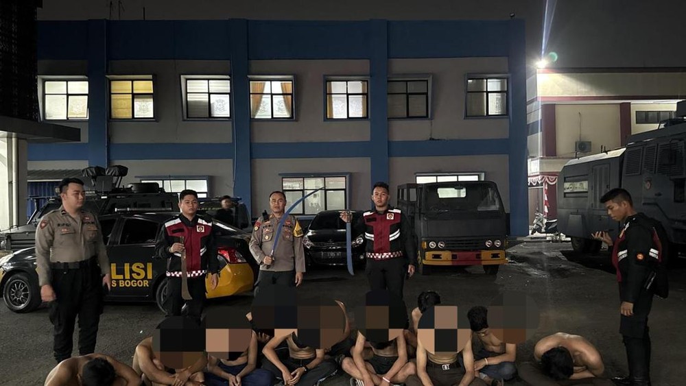Bogor Malam Mencekam Belasan Pelajar Digulung Polisi Sajam Tersembunyi