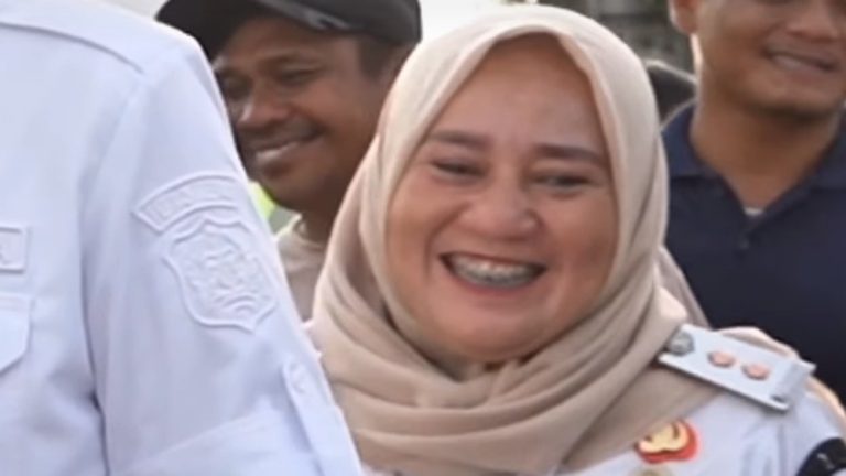Celetukan Viral Ini Bikin Lurah Tersandung