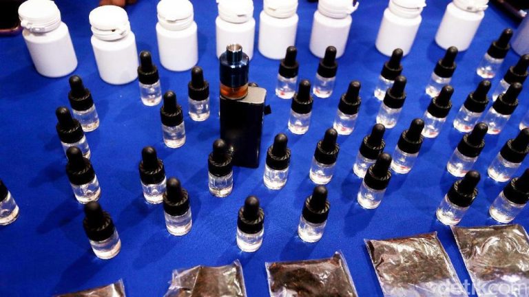 BNN Punya Jurus Ampuh Lawan Narkoba Vape BNN Punya Jurus Ampuh Lawan Narkoba Vape