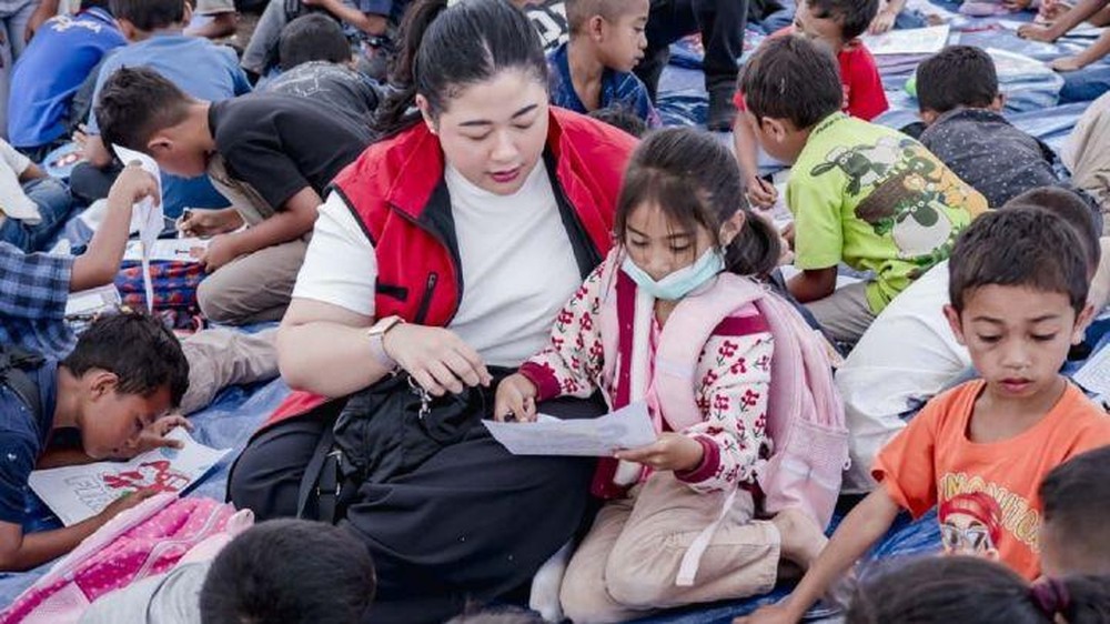 Senyum Anak Korban Gempa NTT Kembali Merekah