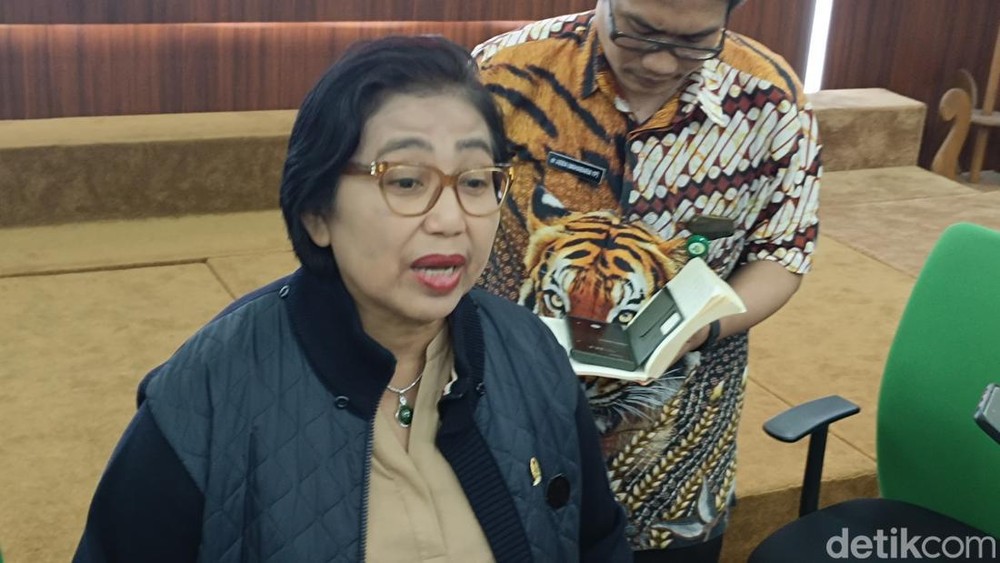 352 Siswa Tumbang Makanan Gratis Jadi Sorotan