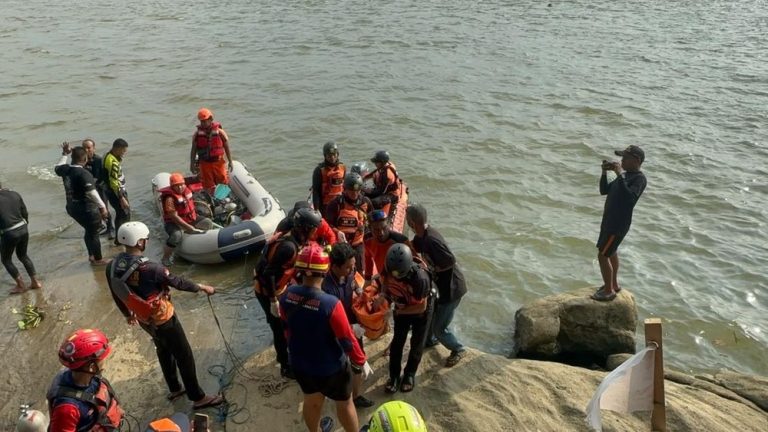 Pencarian Dua Hari Berakhir Pilu Bocah 11 Tahun Ditemukan Tak Bernyawa Pencarian Dua Hari Berakhir Pilu Bocah 11 Tahun Ditemukan Tak Bernyawa