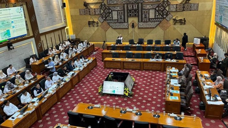 DPR Ragukan Keamanan Makanan Gratis DPR Ragukan Keamanan Makanan Gratis