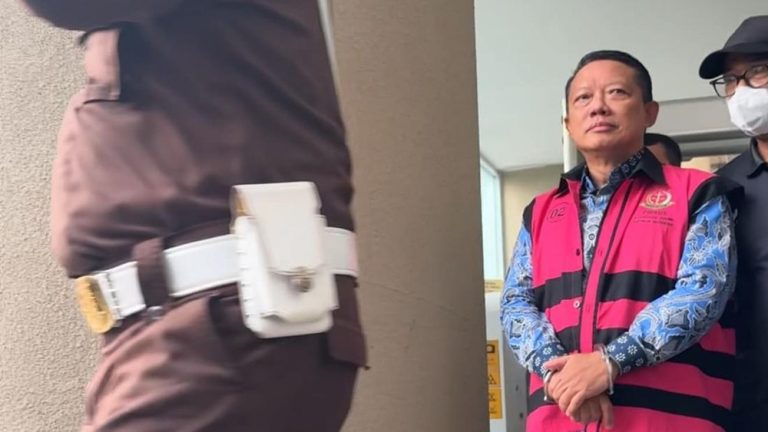 Mantan Jampidsus Dicecar 22 Pertanyaan Siapa Sosok Dibaliknya