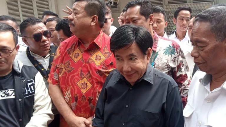 Guruh Soekarnoputra Wafat Dunia Berduka Guruh Soekarnoputra Wafat Dunia Berduka