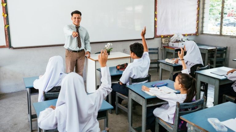 Depok Buka Pintu Sekolah Lagi Depok Buka Pintu Sekolah Lagi