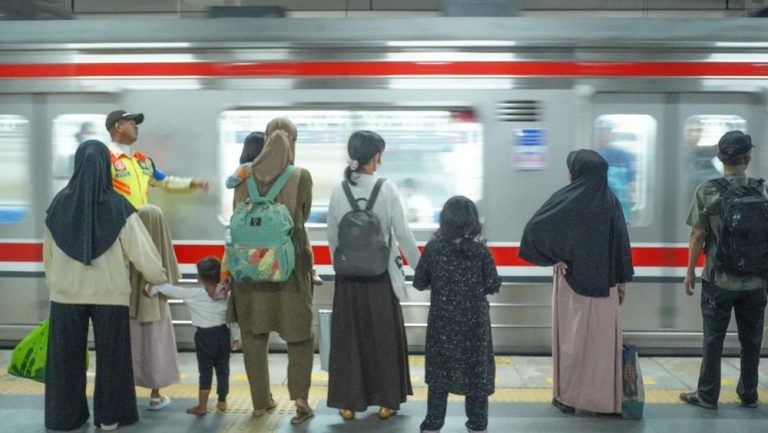 Bahaya Tak Terduga di Peron Stasiun Pasar Minggu